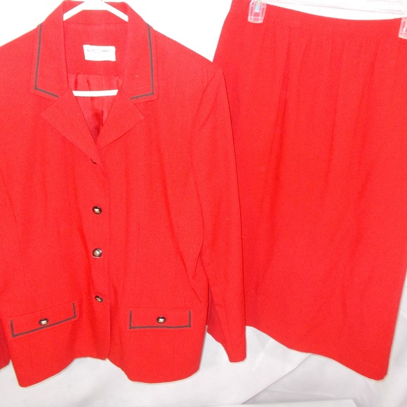 Alfred Dunner Dresses & Skirts - Women's red career suit by Alfred Dunner size 12